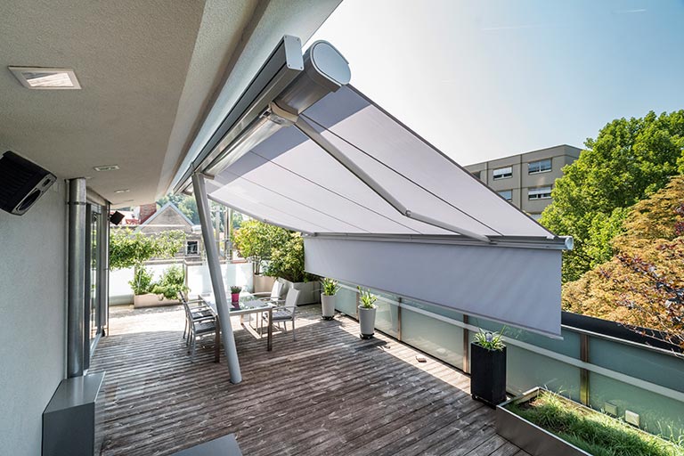 Markilux Markisen bieten stilvollen und effektiven Sonnenschutz für Ihren Balkon – perfekt für unbeschwerte Stunden im Freien.